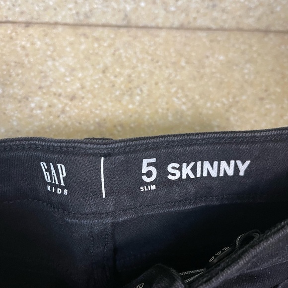 Gap Kids black Zipper Jeans - Picture 4 of 4